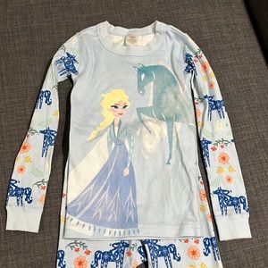 Hanna Andersson Frozen 2 Pajamas Size 6-7